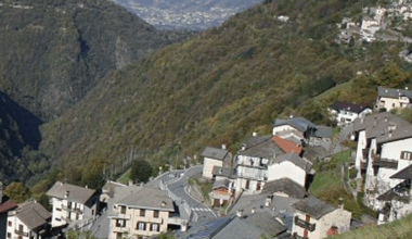 Cade in un burrone nei boschi di Albaredo, morto un altro cercatore di funghi