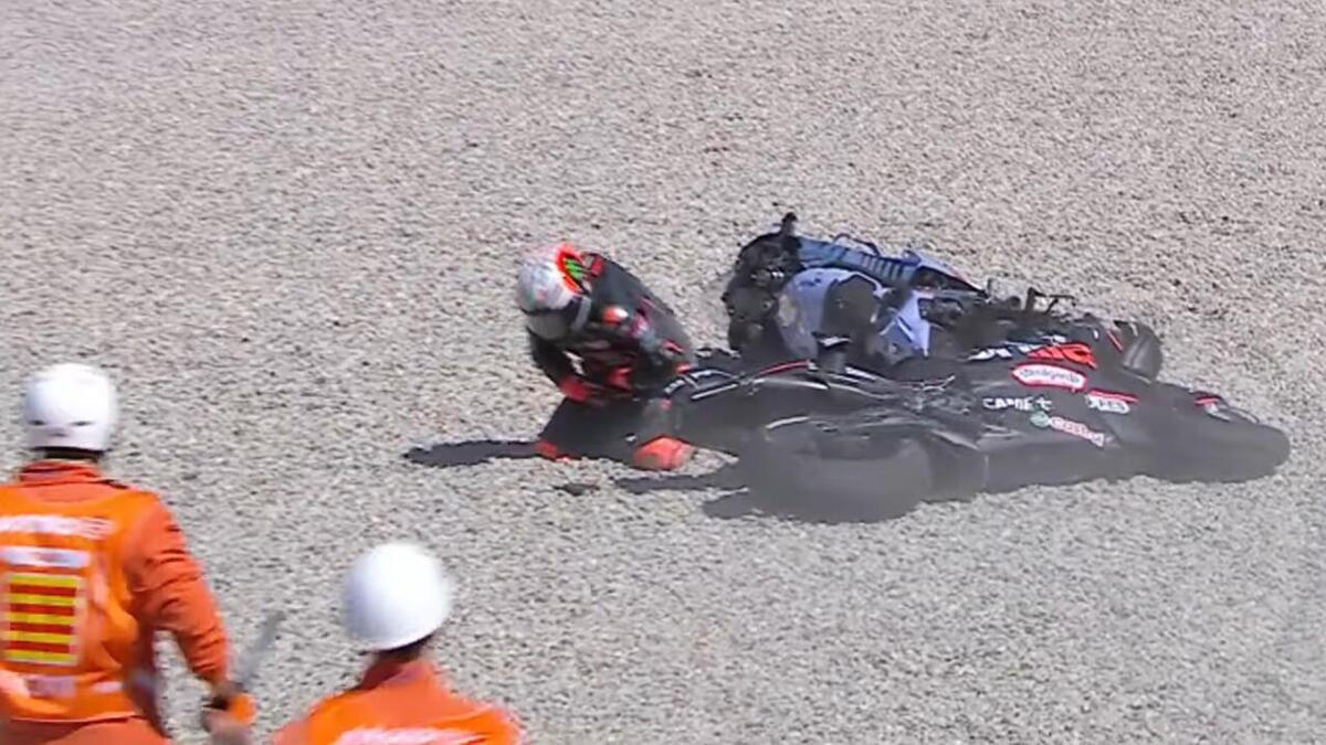 MotoGP 2025. GP della Catalogna. Marco Bezzecchi sulle sue condizioni dopo l'incidente con Aldeguer: "Ho un po' di dolore ma niente di rotto, cose che succedono" [VIDEO] - MotoGP
