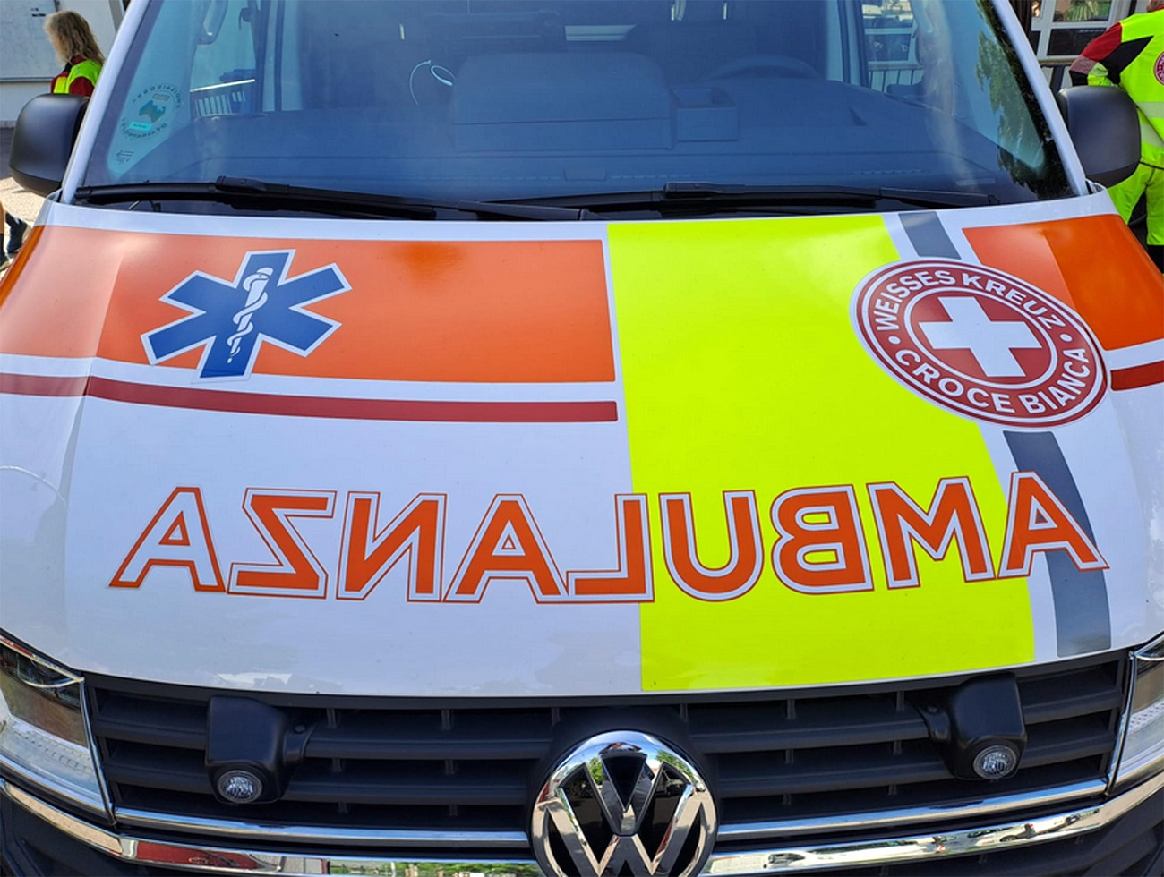 donna accoltellata parma fuga marito
