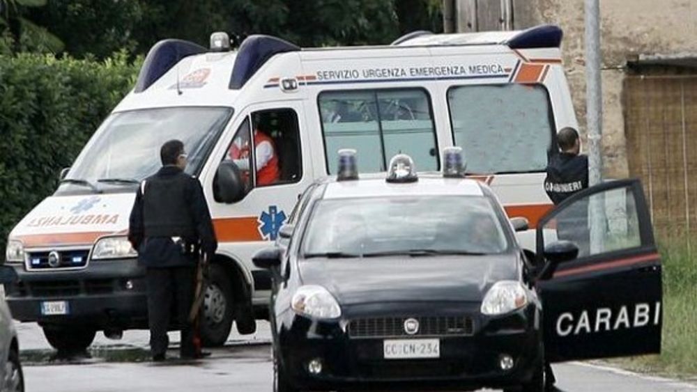 Terribile schianto tra un'auto e una moto: un morto