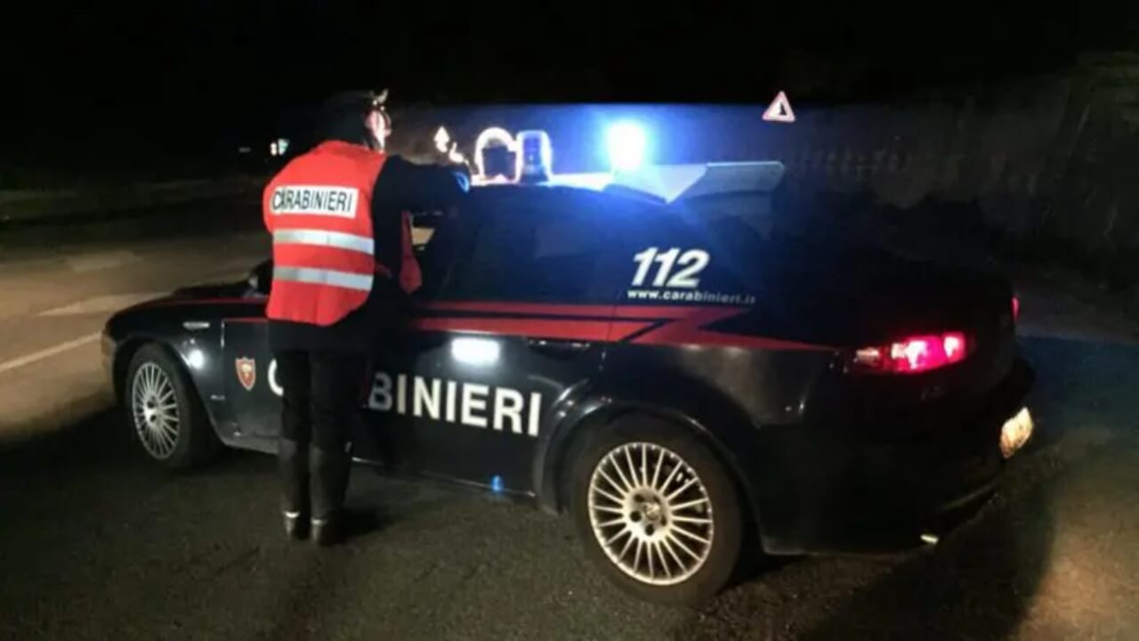 Cadavere fatto a pezzi e abbandonato in un sacco