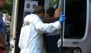 Ostia, operaio precipita dal quinto piano e muore. Stava lavorando sulla facciata di un palazzo
