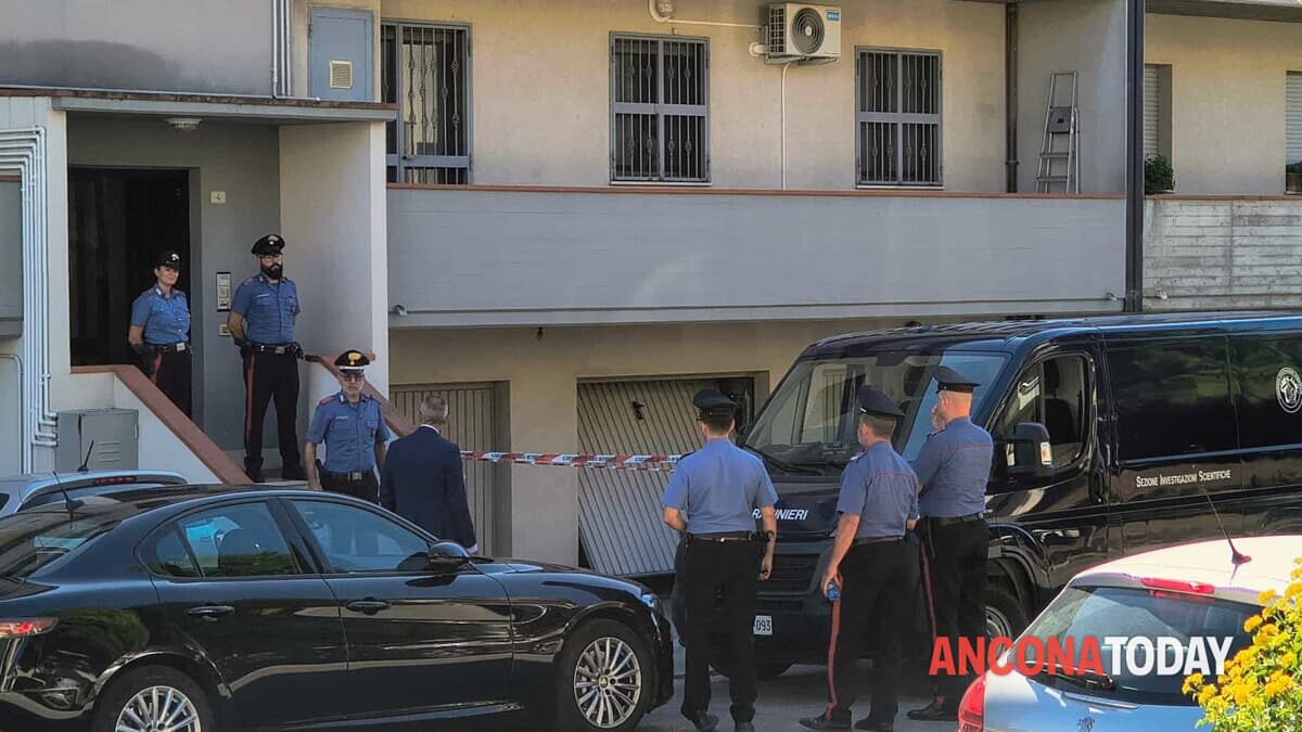 carabinieriloretoomicidio