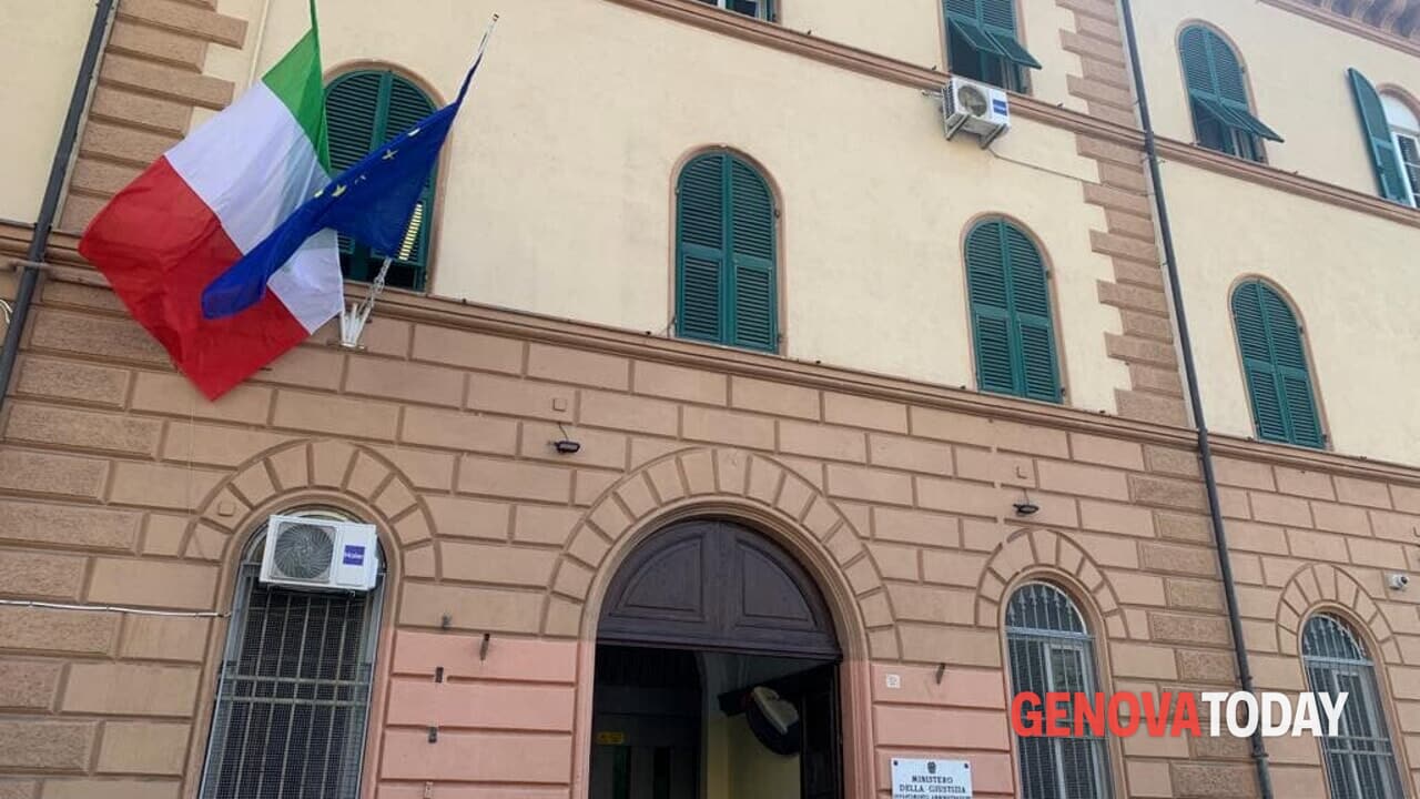 Protesta in carcere con stoviglie sulle sbarre delle celle, quanto dura e motivi