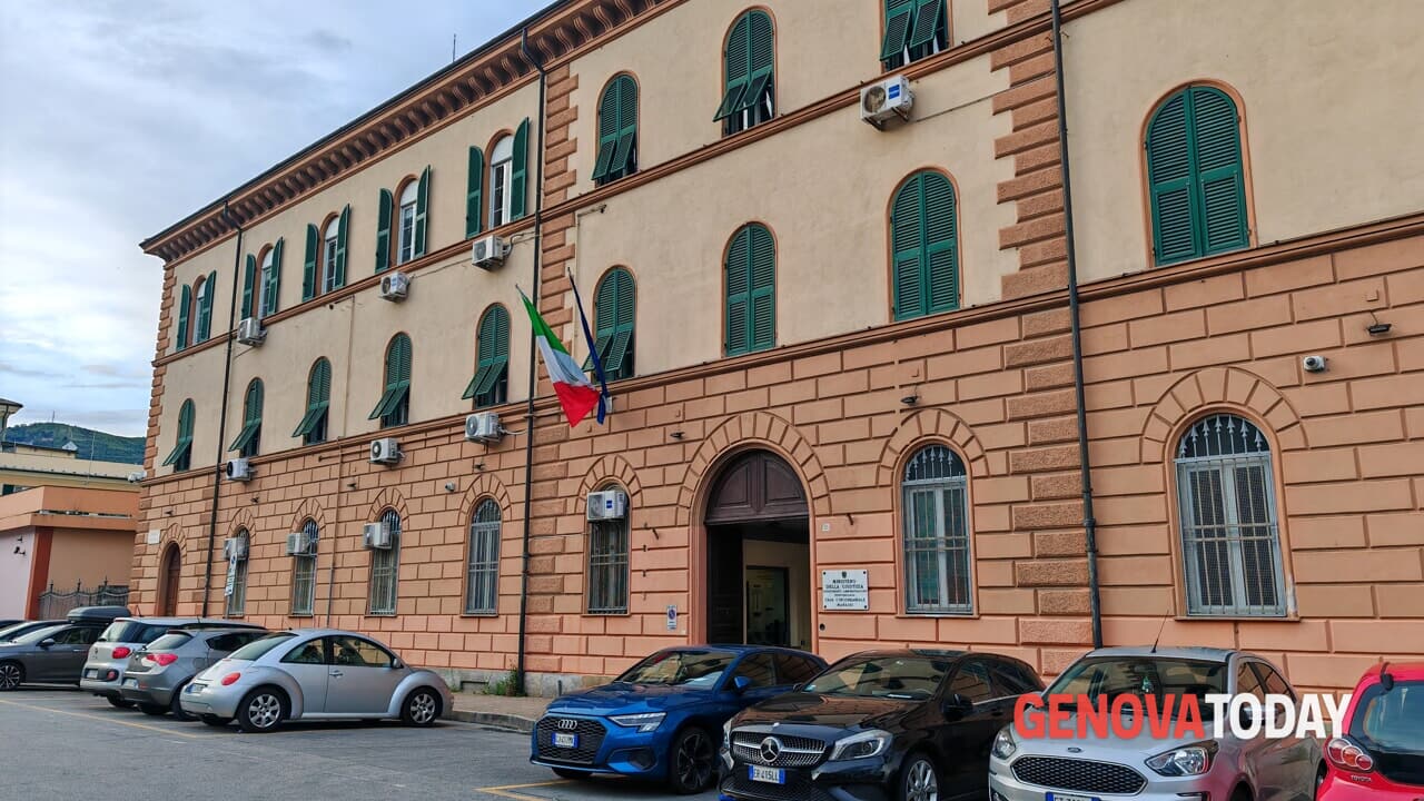 Denuncia collettiva detenuti carcere Marassi su condizioni quinta sezione