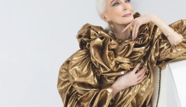 Carmen Dell'Orefice, il libro della modella più longeva della storia