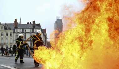 A Parigi si infiamma la protesta 'Bloquons tout' - Primopiano