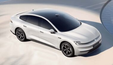 Com’è fatta l’auto elettrica cinese che ricarica 1 km al secondo