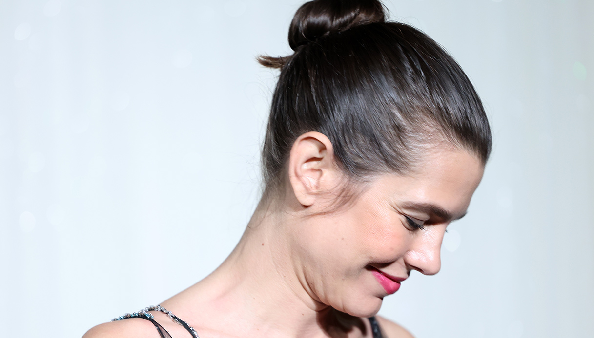 Charlotte Casiraghi incantevole all'Opéra, ma l'abito non le rende giustizia