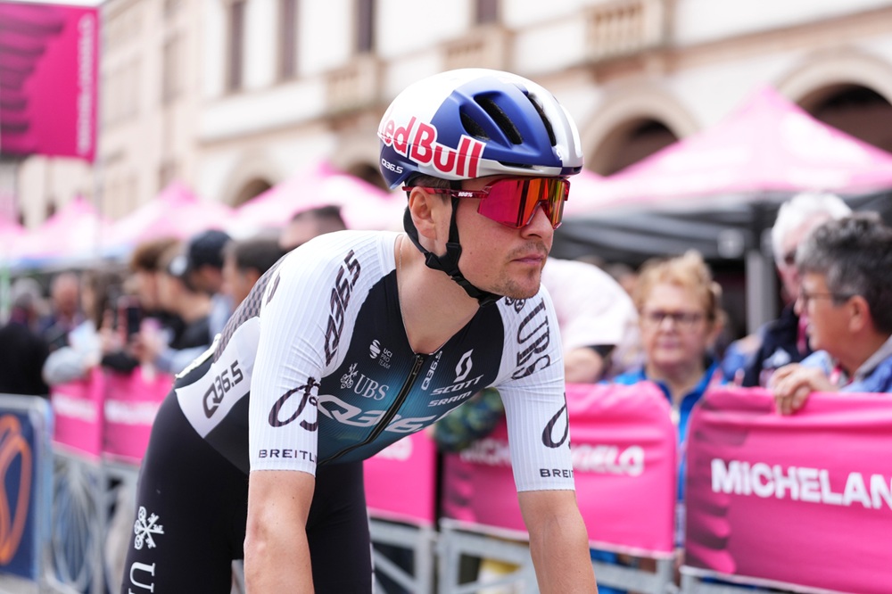 Thomas Pidcock, più di un semplice outsider. Percorso adatto e l'ottima condizione grazie alla Vuelta...