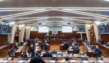 Bocciato obbligo vaccini virus sinciziale, polemiche tra Forza Italia, Lega e Fratelli d'Italia