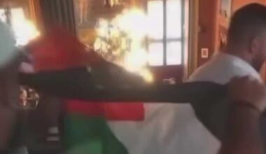 Torino, irruzione ProPal in sala Rossa. Consiglio comunale sospeso