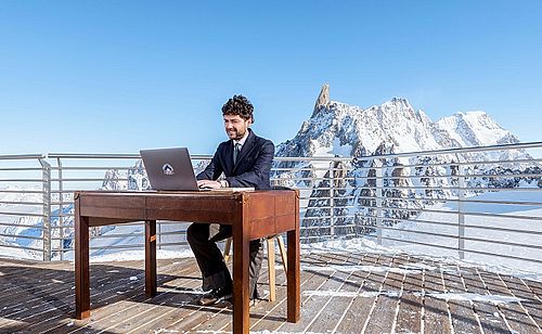 Zone montane, incentivi per smart working , natalità e imprese.