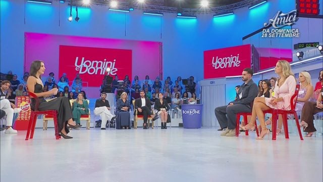 Sarah, Valerio e Ary: il confronto - Uomini e donne Clip | Witty TV - Witty TV