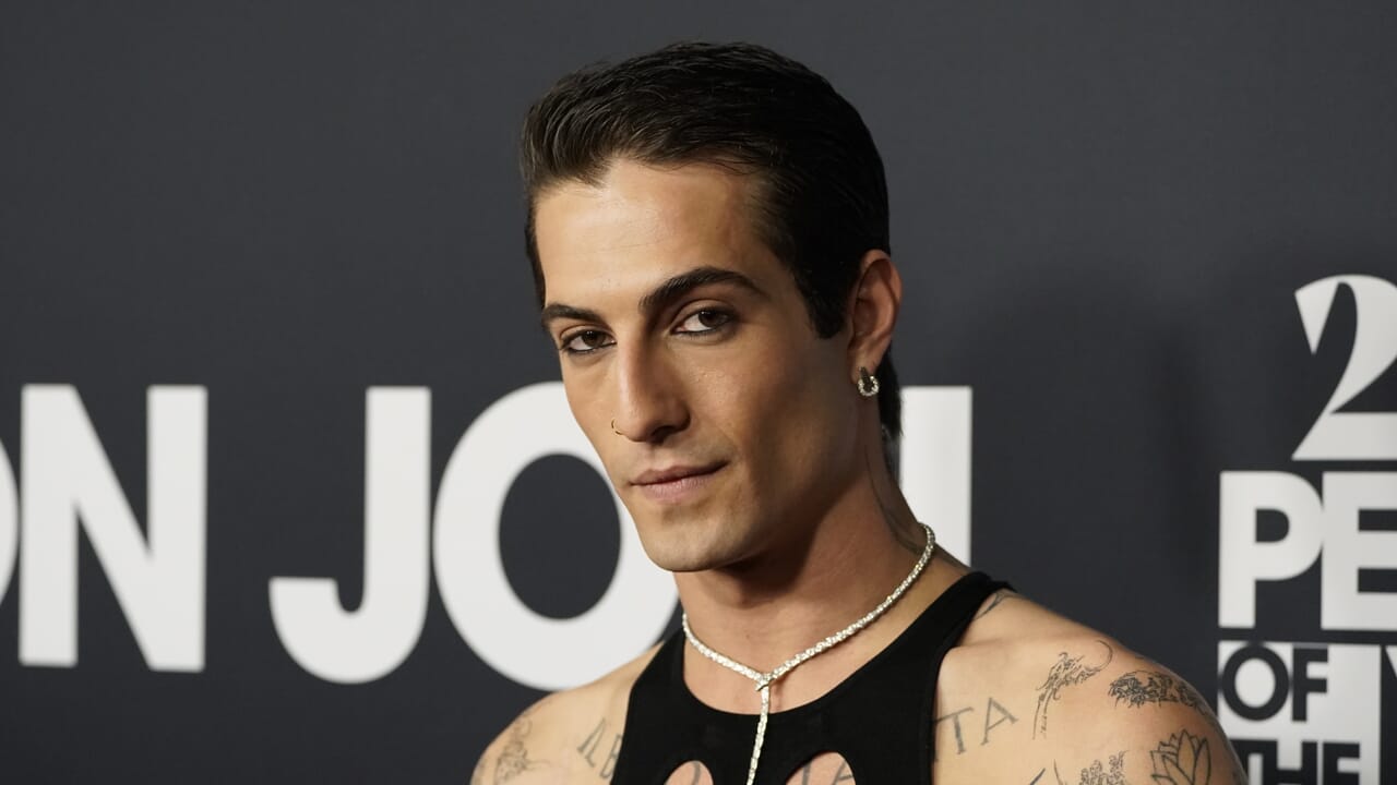 Si finge Damiano David e truffa una fan per 15mila euro