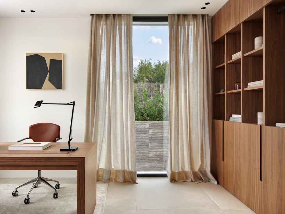 casa moderna con decoracion minimal en blanco y madera