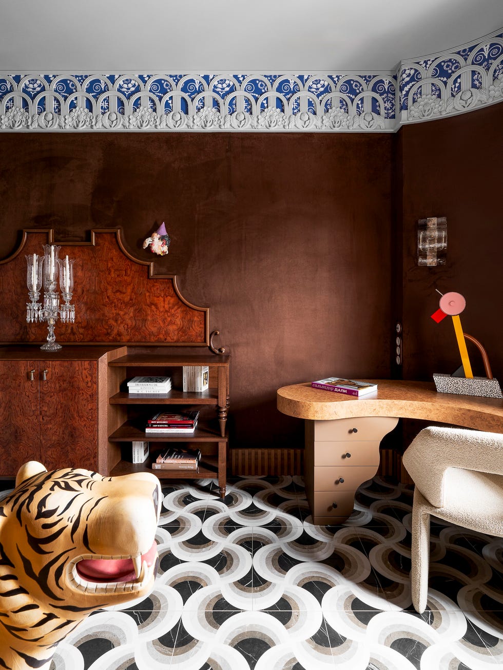 esta casa luminosa y eclectica combina diseno a medida, piezas vintage y detalles art deco