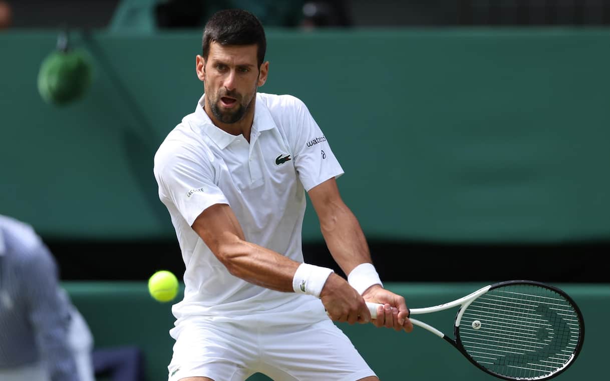 Djokovic lascia la Serbia e si trasferisce in Grecia: rottura col governo Vucic