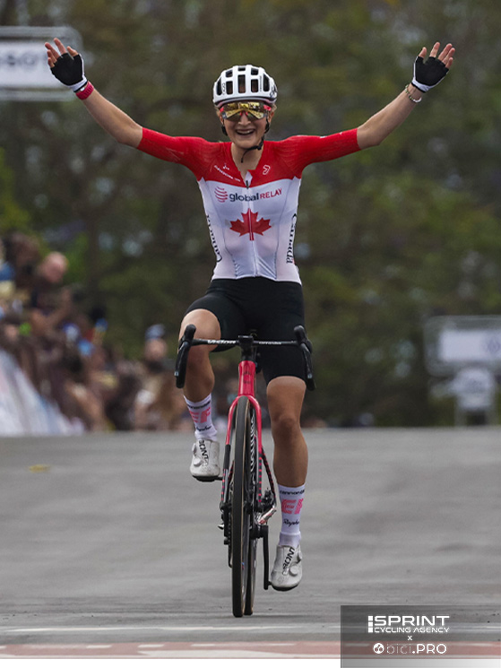 Campionati del mondo Kigali 2025, prova su strada donne elite, Magdeleine Valliers taglia il traguardo a braccia alzate