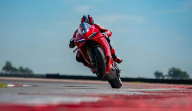 Homologation Special da oltre 330 km/h