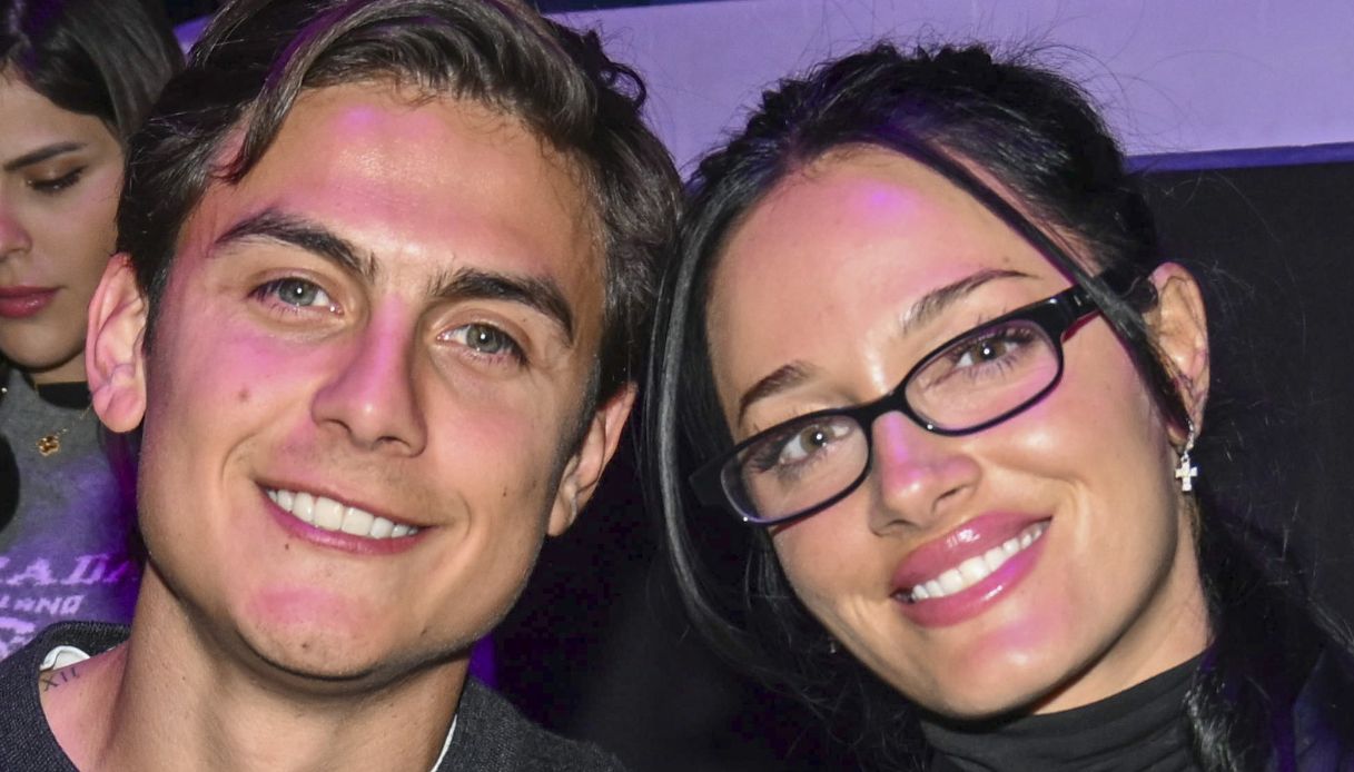 Dybala e Oriana Sabatini aspettano una bimba: la prima foto "insieme"