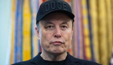 Il padre di Elon Musk «avrebbe abusato di 5 figli e figliastri dal 1993». Secondo l'inchiesta del Nyt sarebbe il motivo dell'allontanamento tra i due