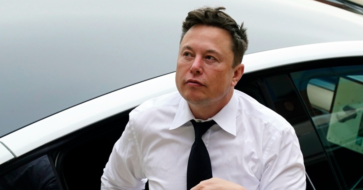 Tesla propone compenso da 1000 miliardi per Elon Musk legato alla performance | Il Fatto Quotidiano