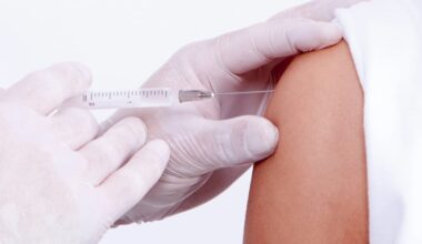 Cambiano le linee guida per i vaccini Covid. Non sono più consigliati