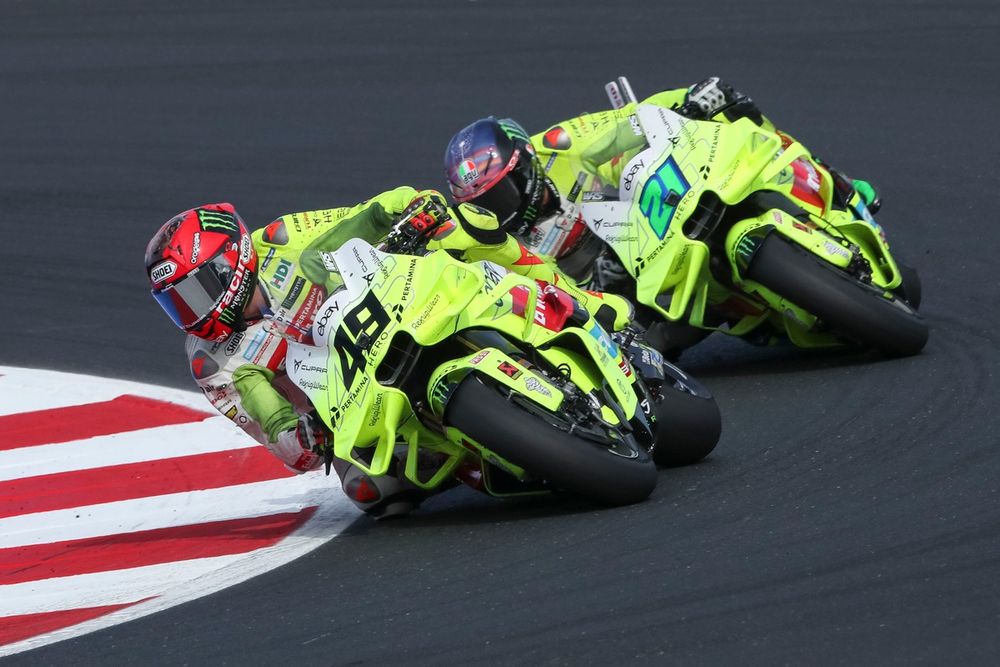 Di Giannantonio in lotta con Morbidelli. guerra in VR46 Racing Team