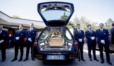 Funerali Emilio Fede, oggi l'ultimo saluto al giornalista a Milano - Sky TG24
