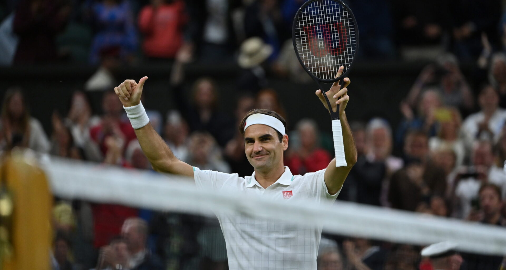 Roger Federer torna in campo per un'esibizione con Tommy Haas