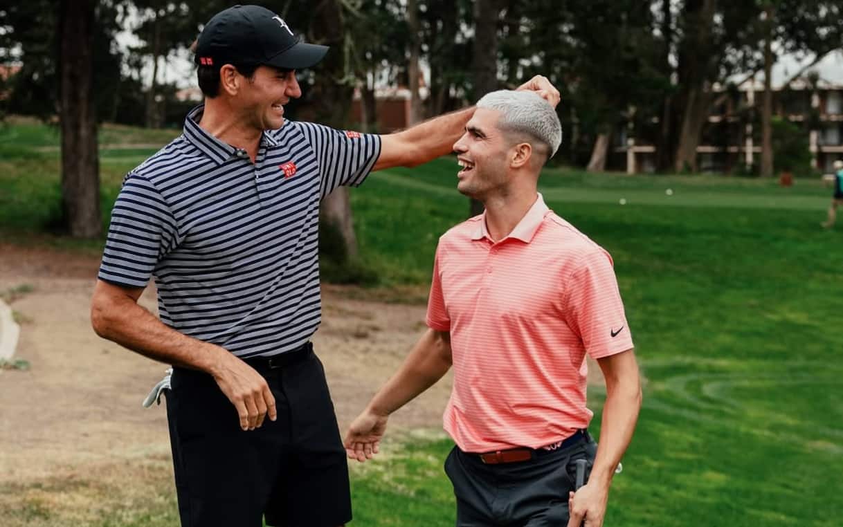 Alcaraz e Federer, partita di golf insieme prima della Laver Cup. Foto