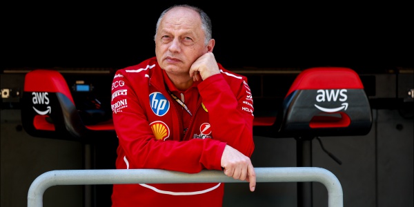 Formula 1: disastro Ferrari, Hamilton e Leclerc squalificati a fine gara per motivi tecnici