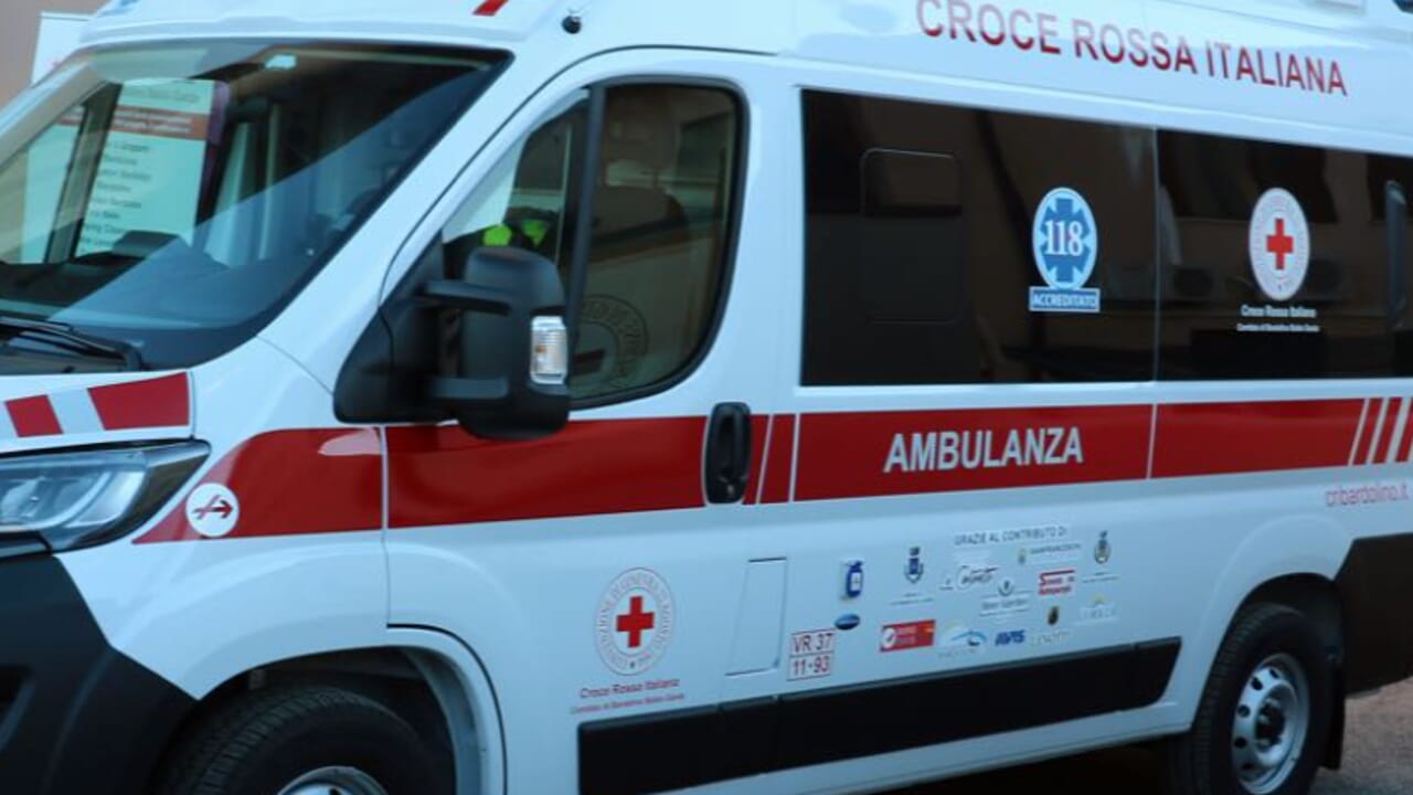 Incidente stradale sulla SP 11 Affi, morto ciclista