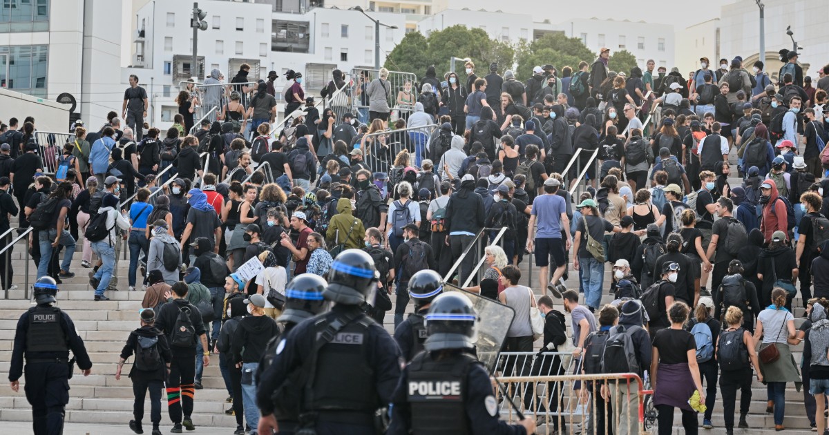tremila in piazza per protesta 'Blocchiamo tutto', oltre 100 gli arrestati