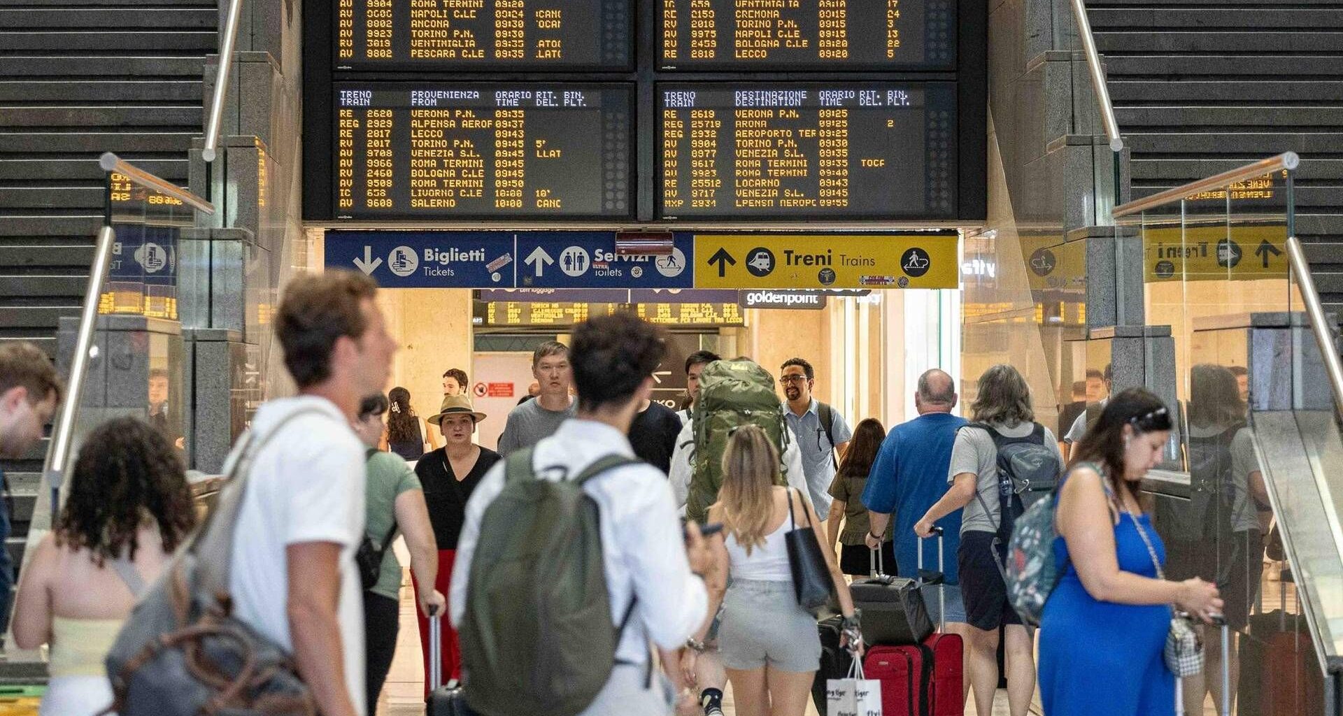 oggi a rischio treni, bus e scuola