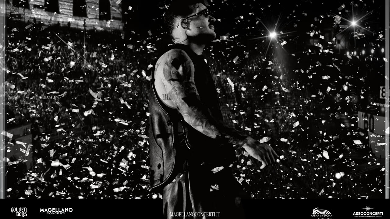 Il rapper napoletano Geolier in concerto all'Arena di Verona il 27 settembre 2025