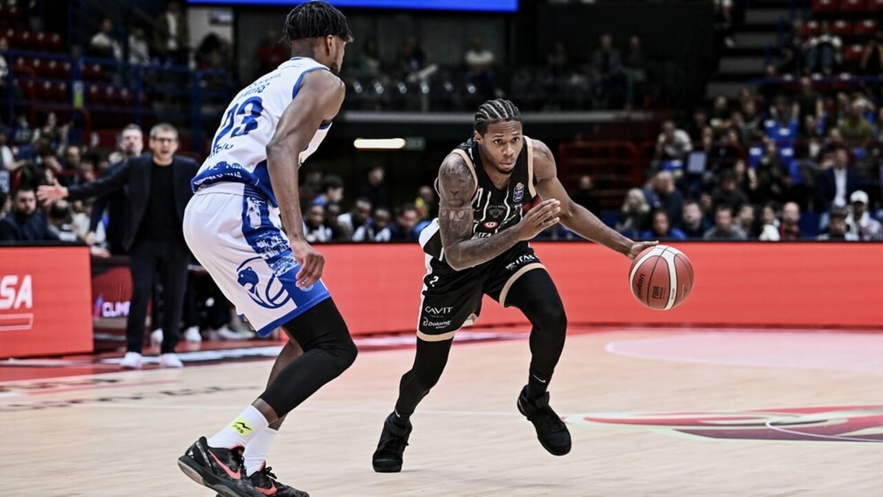 Basket, Trento subisce la rimonta Brescia e sfuma il sogno in Supercoppa 