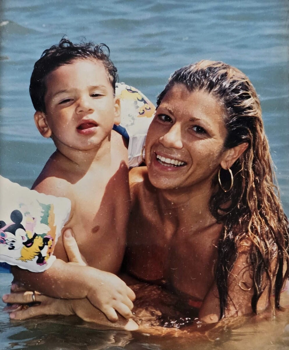 Gianluca Gazzoli e mamma - fb