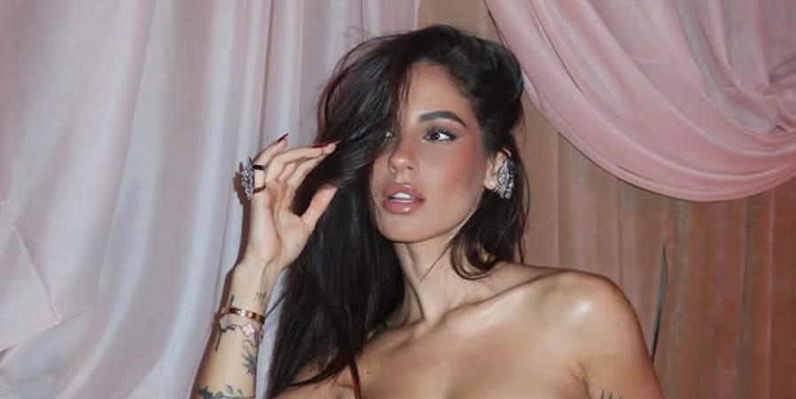 Giulia De Lellis difende Alessandra Amoroso e si arrabbia sui social