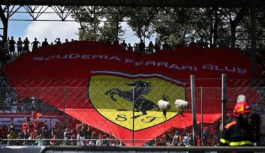Formula 1, GP Italia: i tifosi a Monza, la 'marea Rossa'. FOTO