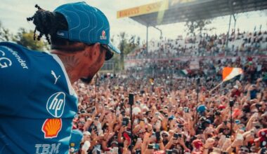 il bagno di folla per Lewis Hamilton a Monza