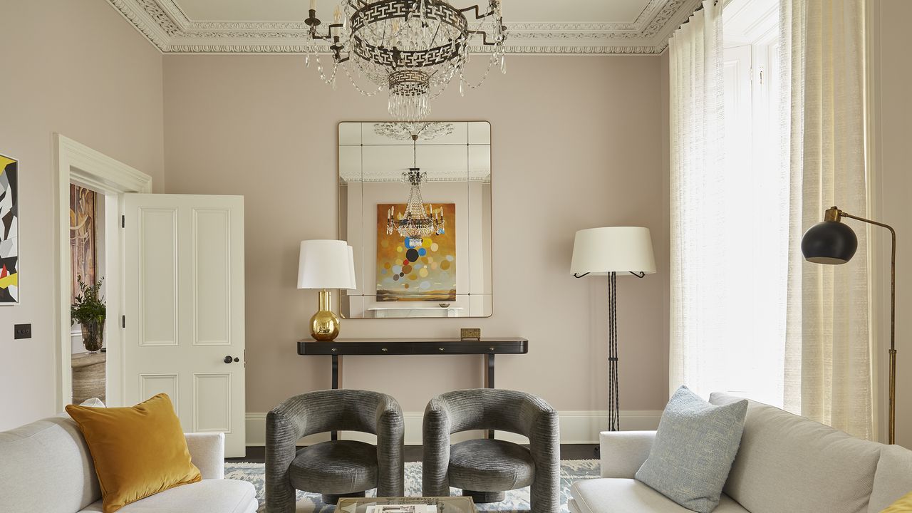 Una casa a Dublino dal glorioso passato vittoriano rinasce grazie a luce e dettagli contemporanei