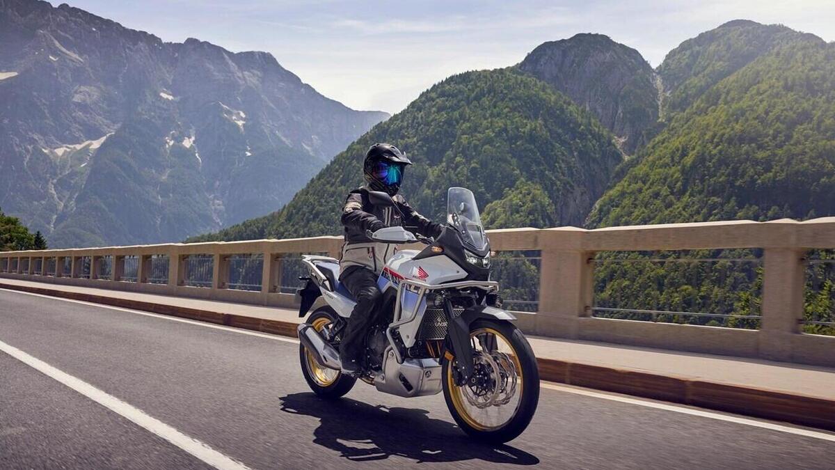 Honda XL750 Transalp da primato nel mercato italiano: è la mid on-off più venduta sotto i 1000cc - News