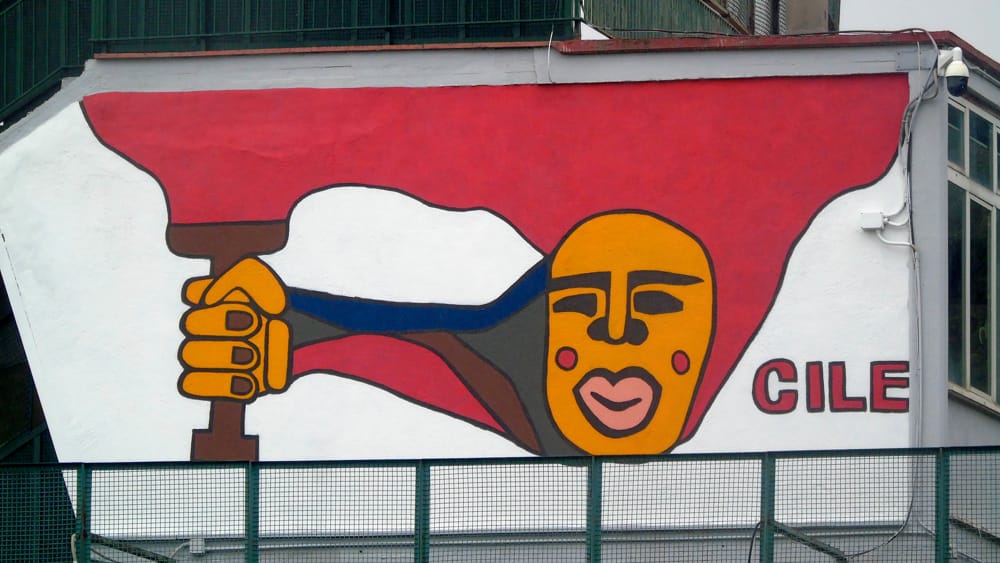 A rischio i murales dello stadio di Terni sugli esuli cileni. La storia ce la racconta chi li ha realizzati