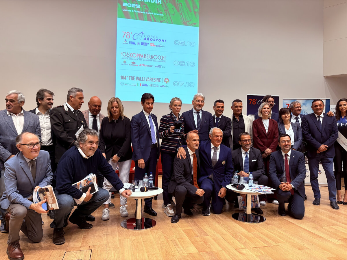 I presenti alla conferenza di inauugurazione della coppa Agostoni I presenti alla conferenza di inauugurazione della coppa Agostoni