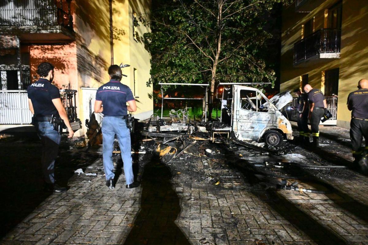 Esplosioni nella notte a Bologna, cosa è successo in San Donato