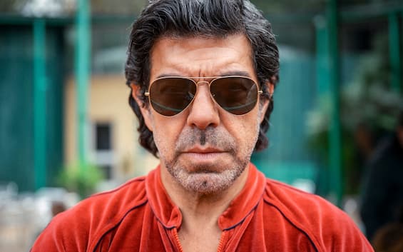 Il maestro, la recensione film con Pierfrancesco presentato alla Mostra del Cinema di Venezia