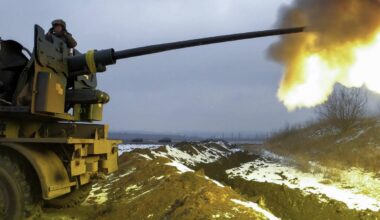 Kiev: "Dall'inizio della guerra morti un milione di soldati russi". Trump: "Putin mi ha deluso, non ci rispetta" | La diretta