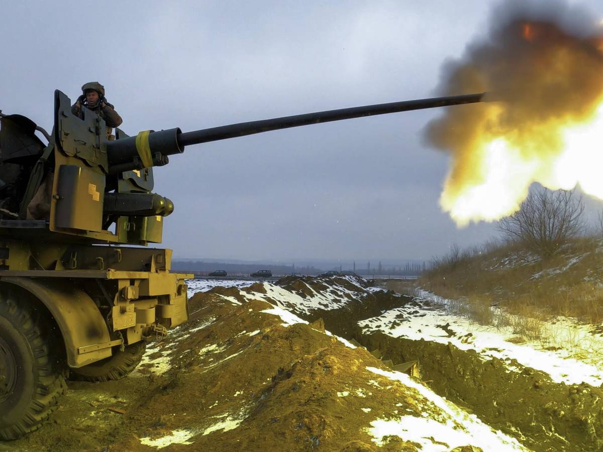 Kiev: "Dall'inizio della guerra morti un milione di soldati russi". Trump: "Putin mi ha deluso, non ci rispetta" | La diretta